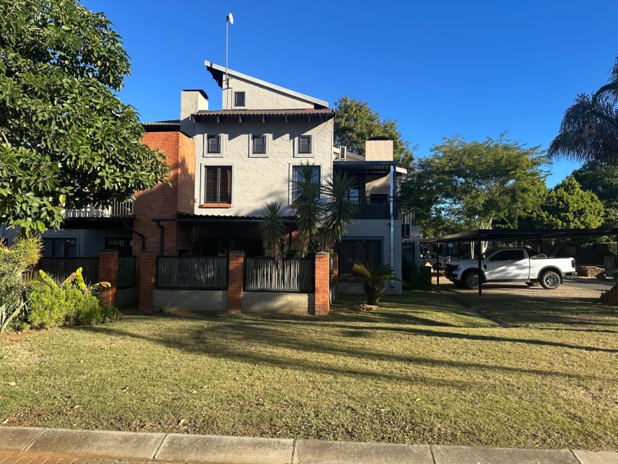 2 Bedroom Property for Sale in Waterval East North West